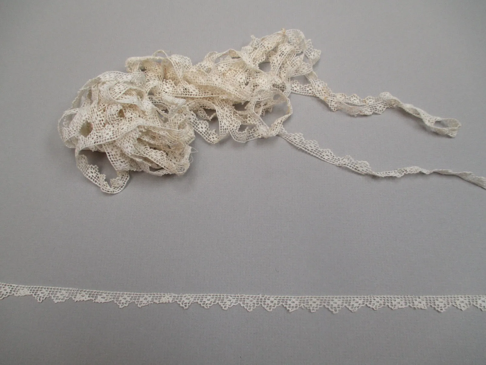 Antique Victorian narrow lace trim