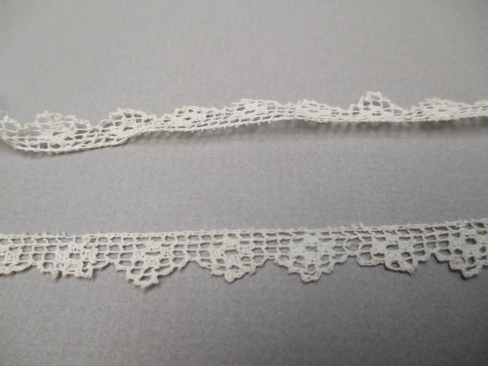 Antique Victorian narrow lace trim
