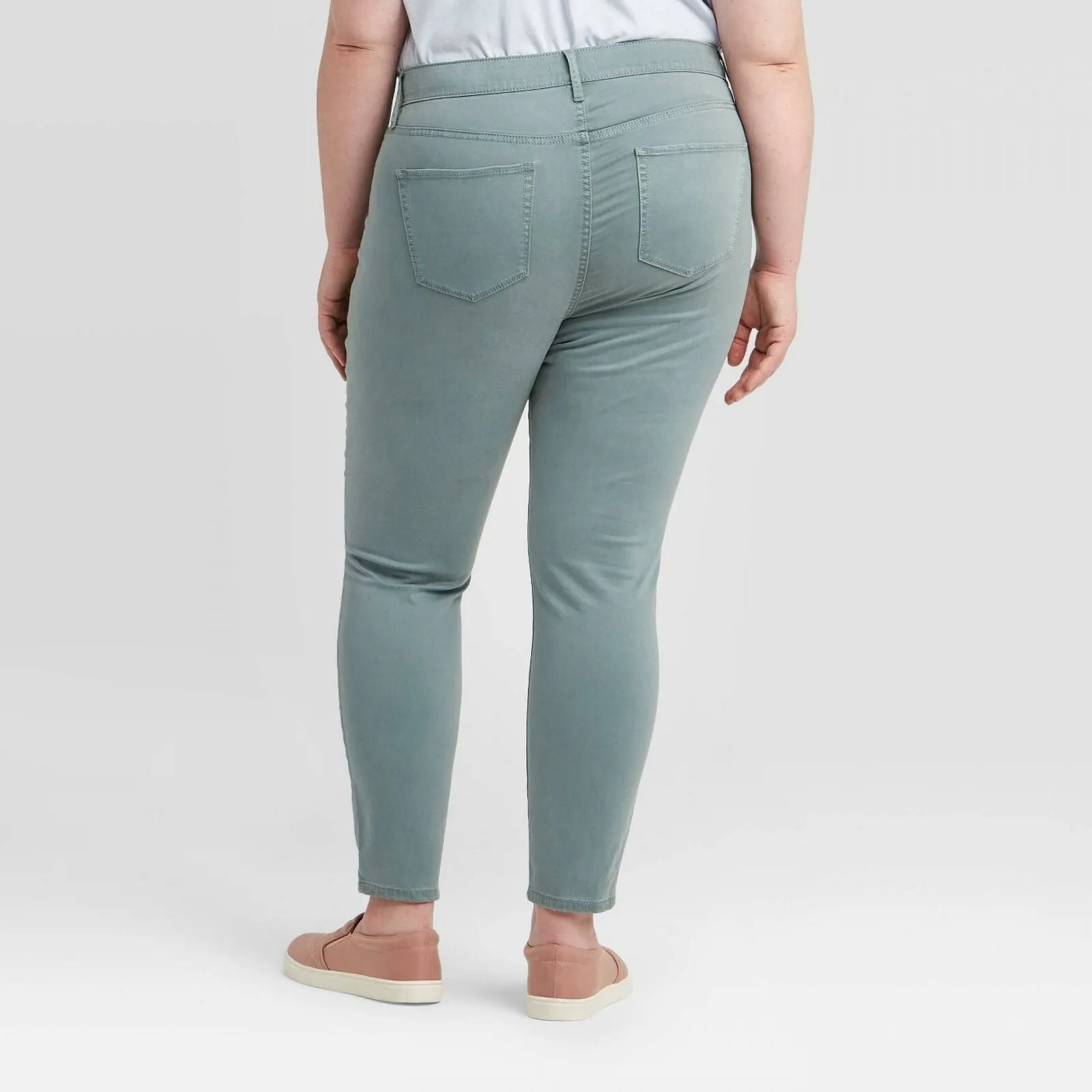 Ava & Viv Women's Plus Size Mid Rise Skinny Jeans