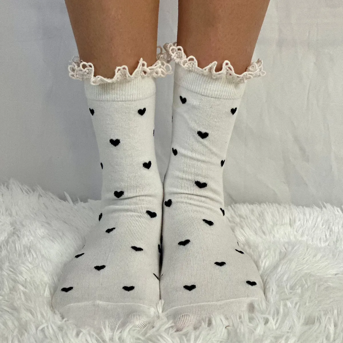 HEARTS DELIGHT  lace top heart ankle sock - cream black