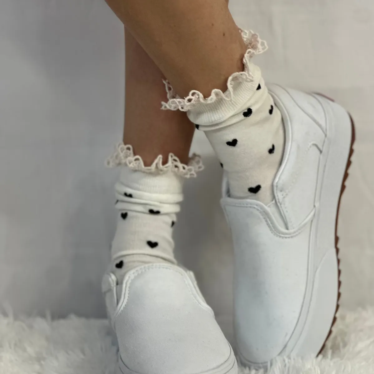 HEARTS DELIGHT  lace top heart ankle sock - cream black