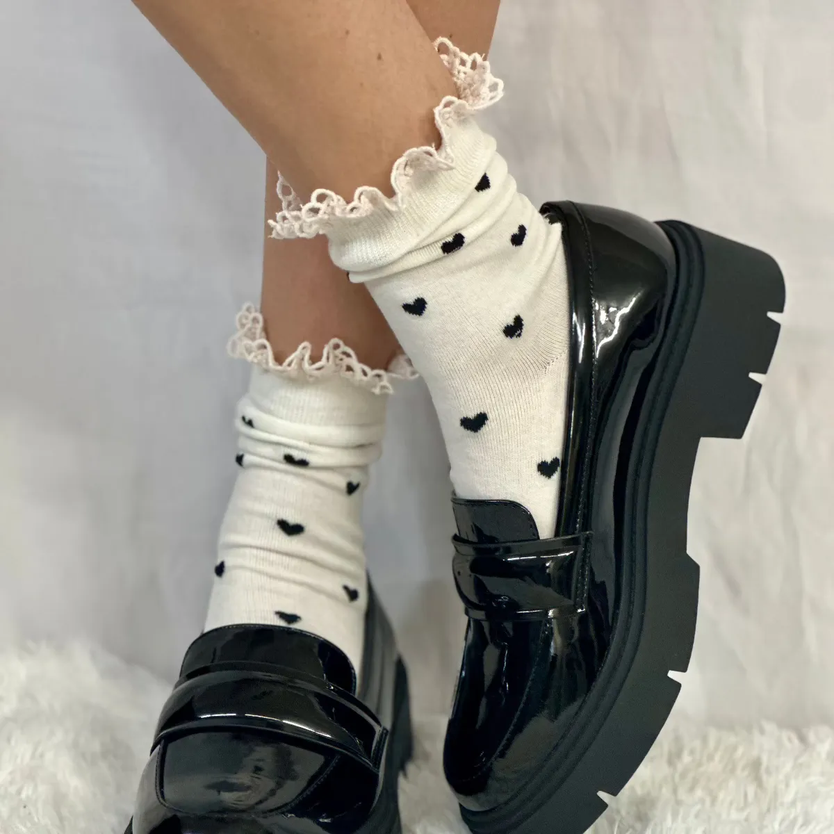 HEARTS DELIGHT  lace top heart ankle sock - cream black