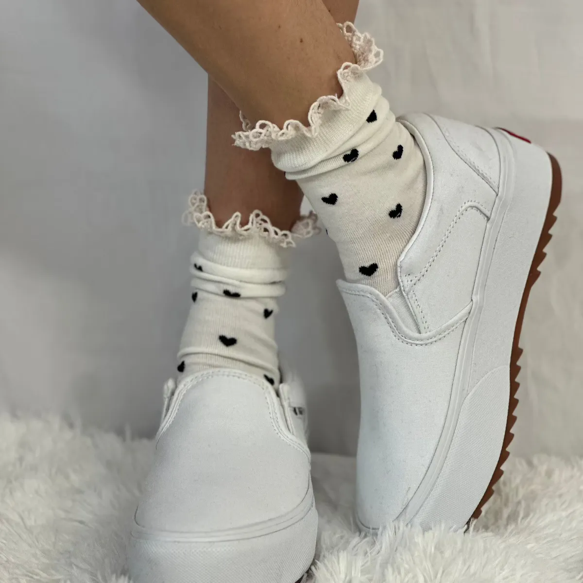 HEARTS DELIGHT  lace top heart ankle sock - cream black