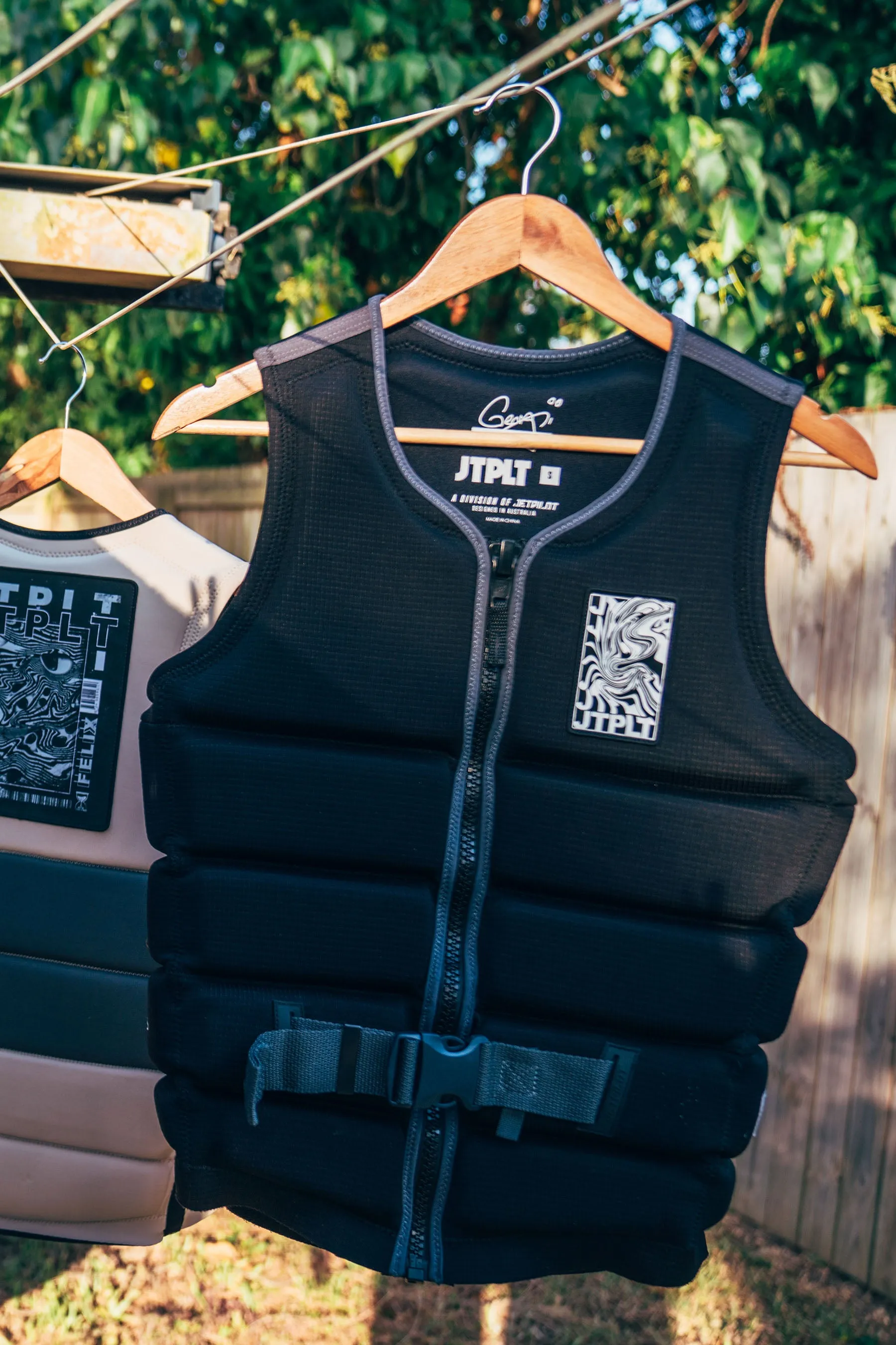 Jetpilot X1 Mens Life Jacket - Felix Georgii Signature Series - Black