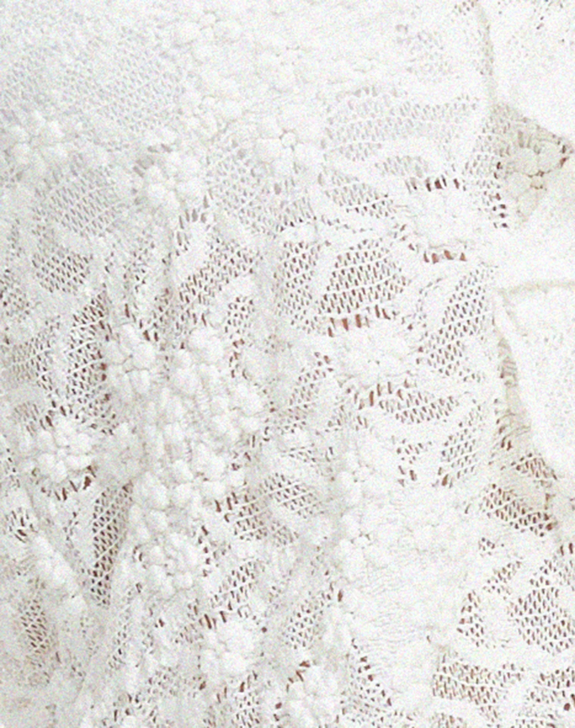Sadiru Cardi in Lace Ivory