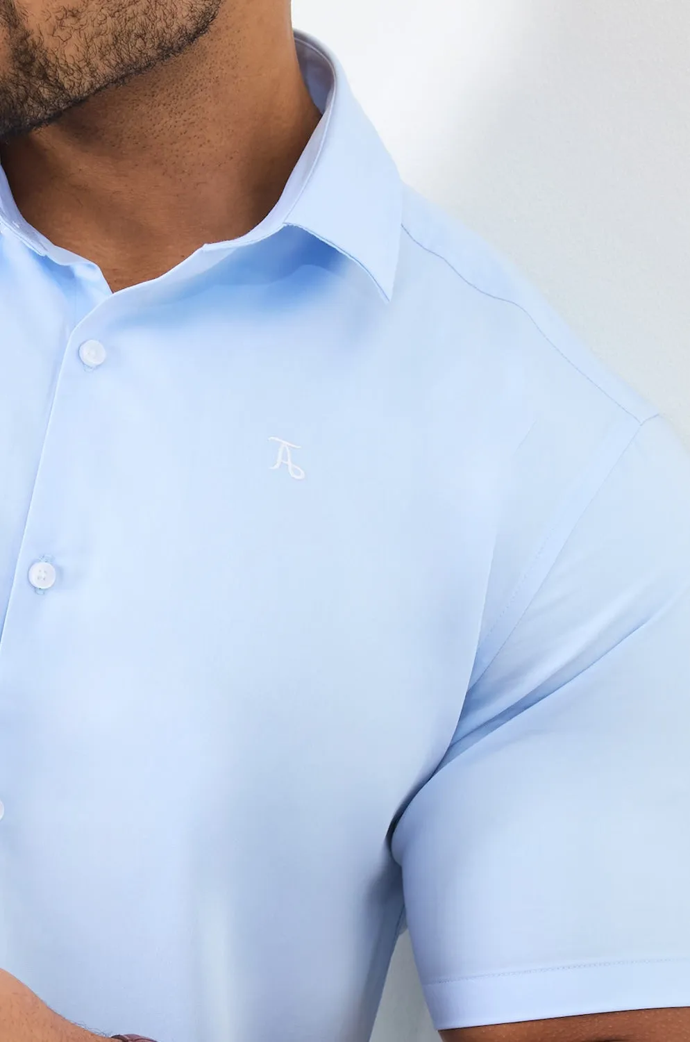 Short Sleeve Bamboo Shirt in Light Blue