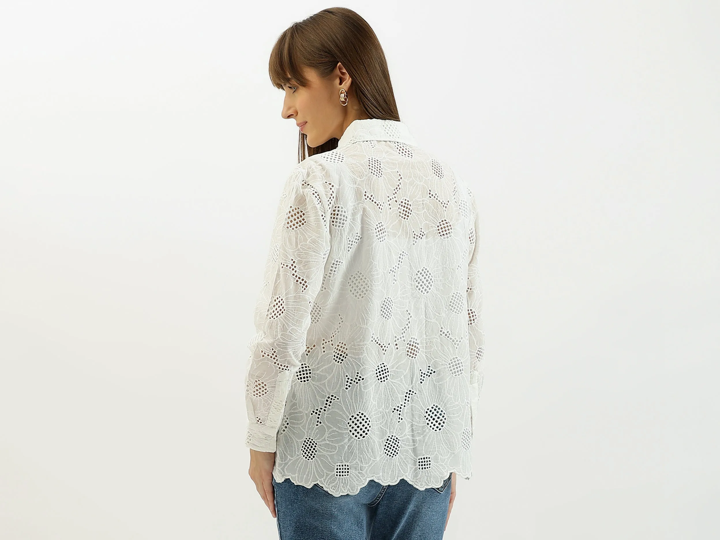 Spread Collar Contrast Schiffli Shirt
