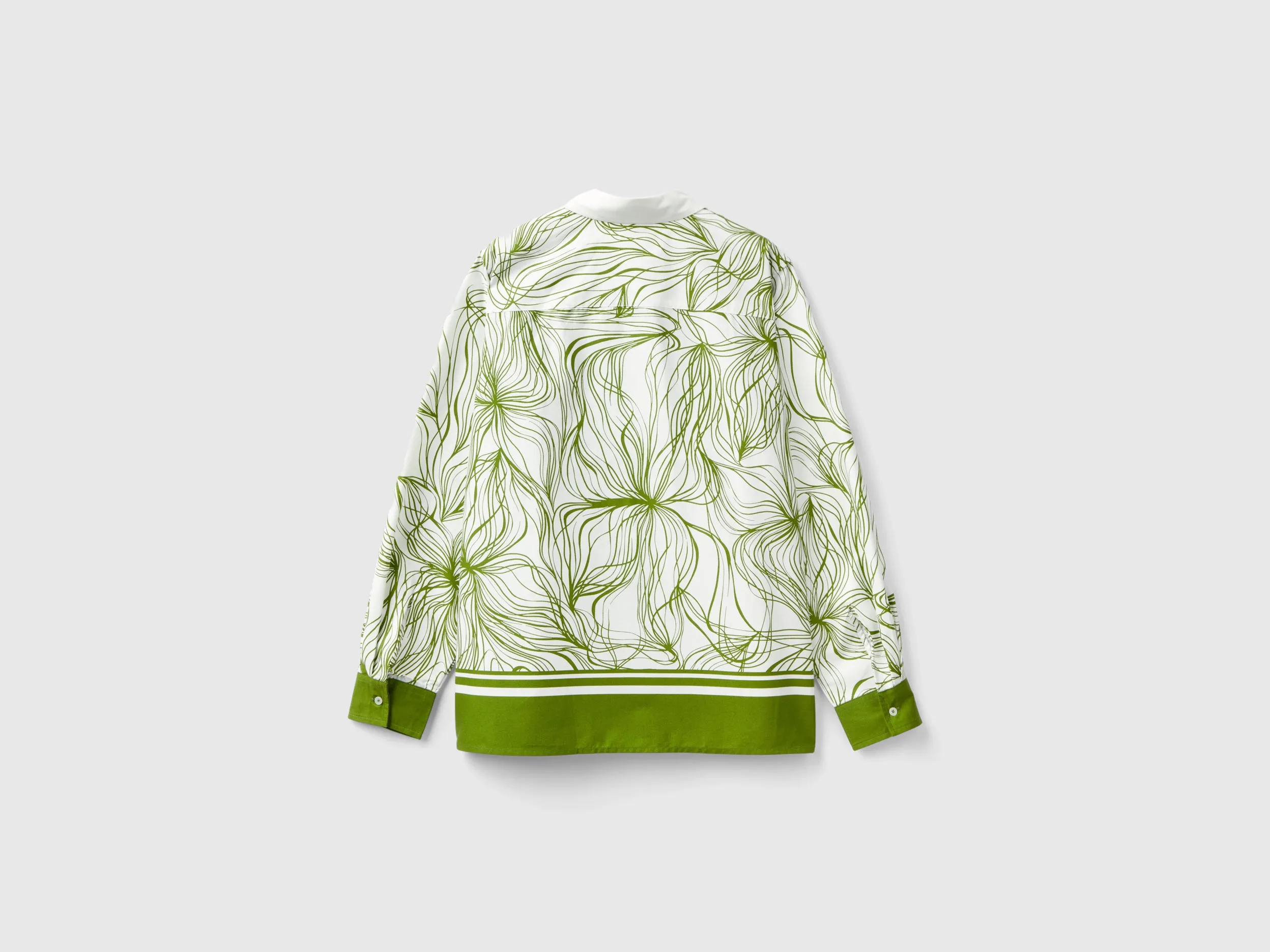 Spread Collar WoMen's Printed Shirt