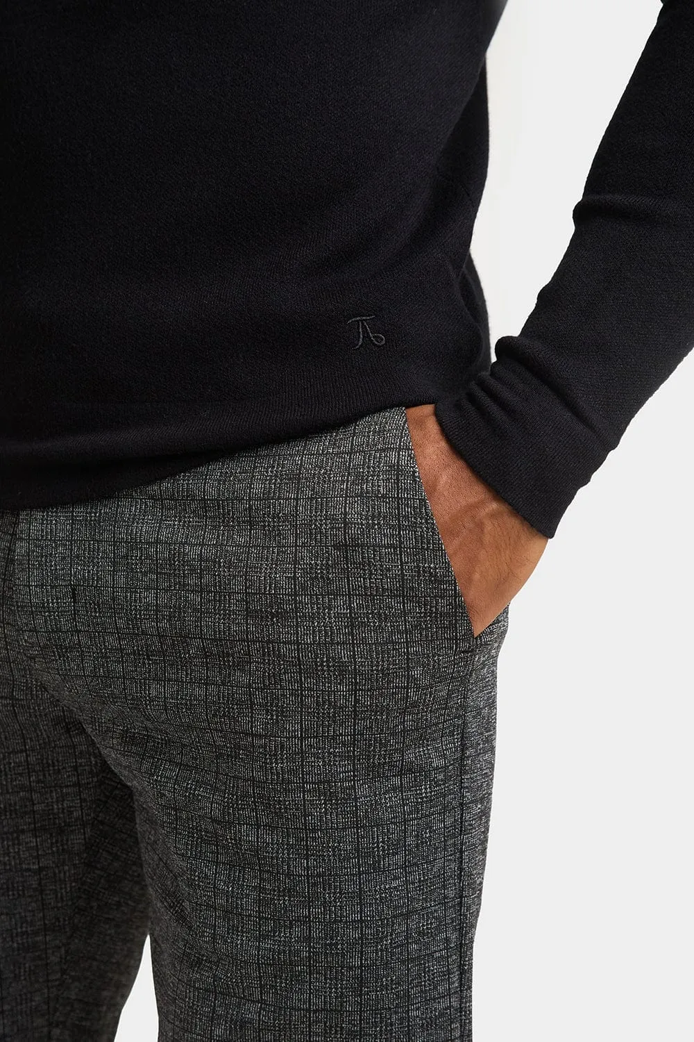 Supersoft Roll Neck in Black